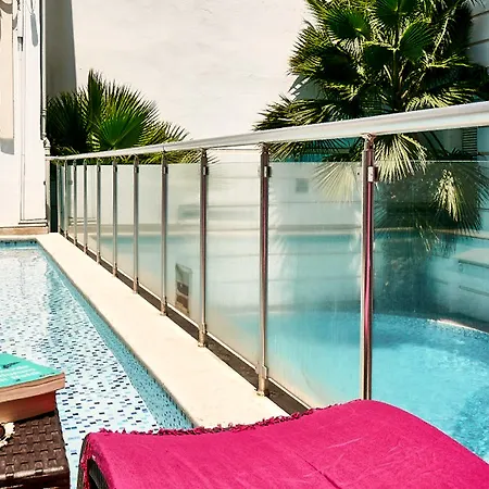 ホテル Arbatt Hotel Marmaris
