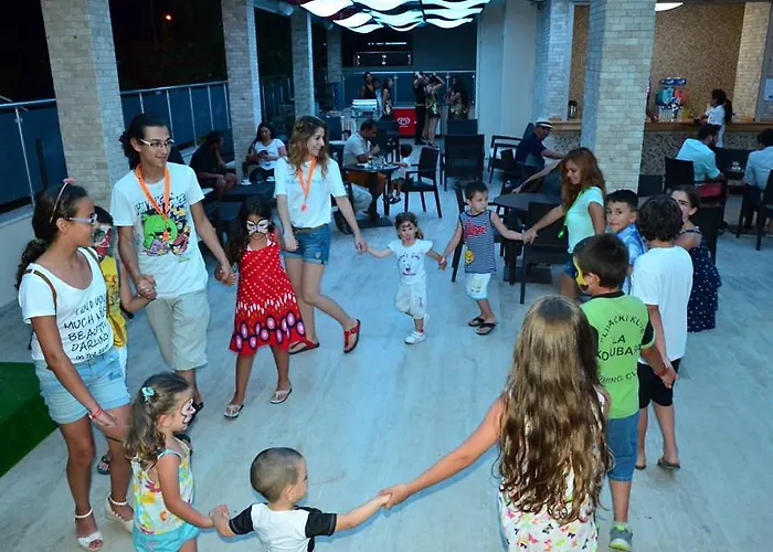 מלון Maya World מרמריס